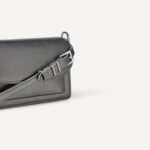 Amazon Essentials AE - Accessories Women's Convertible Crossbody Clutch Bag with Interchangeable Straps - Image 3