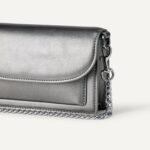 Amazon Essentials AE - Accessories Women's Convertible Crossbody Clutch Bag with Interchangeable Straps - Image 5