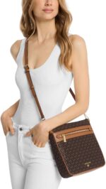 Michael Kors Jet Set Charm Large Crossbody Bag - Image 2