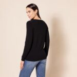 Amazon Essentials Women's Lightweight Long-Sleeve V-Neck Sweater - Image 3