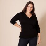 Amazon Essentials Women's Lightweight Long-Sleeve V-Neck Sweater - Image 6