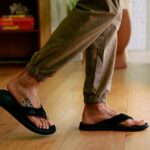 REEF Men's Phantoms Flip Flops - Image 2