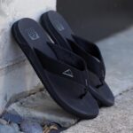 REEF Men's Phantoms Flip Flops - Image 3