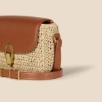 Amazon Essentials Women's Crossbody Flap Bag with Adjustable Strap and Internal Pocket - Image 4