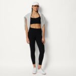 Amazon Essentials Women's Formflex High Rise Buttery Soft 7/8 Length Yoga Legging with 25" Inseam - Image 5