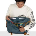 Osprey Daylite 12L Messenger Bag - Durable Crossbody Shoulder Bag with Laptop Sleeve and Bottle Pocket - Image 10