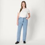 Amazon Essentials Women's High-Rise Straight Leg Jean - Image 6