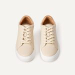 Amazon Essentials Women's Low Top Classic Sneakers - Image 5