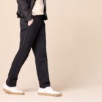 Amazon Essentials Men's Straight-Fit Casual Stretch Chino Pant - Image 2