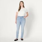 Amazon Essentials Women's High Stretch Mid-Rise Skinny Jeans - Image 3