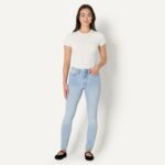 Amazon Essentials Women's High Stretch Mid-Rise Skinny Jeans - Image 6