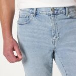 Amazon Essentials Men's Slim-Fit Jeans - Image 5