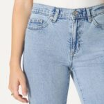 Amazon Essentials Women's Medium Stretch Slim-Fit Mid-Rise Straight Leg Jeans - Image 5