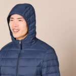 Amazon Essentials Men's Lightweight Water-Resistant Packable Hooded Puffer Jacket - Image 4