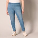 Amazon Essentials Women's Skinny Fit Mid-Rise Stretch Pull-On Jegging with Pockets - Discontinued Colors - Image 6