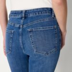Amazon Essentials Women's High Stretch High-Rise Skinny Jeans - Image 3