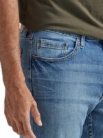 Wrangler Authentics Men's Relaxed Fit Boot Cut Jean - Image 4