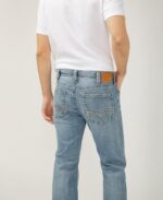 Silver Jeans Co. Men's Craig Classic Fit Bootcut Jeans - Image 5