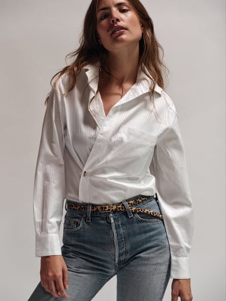 A model wearing The Wrap Daily Shirt from Cissa