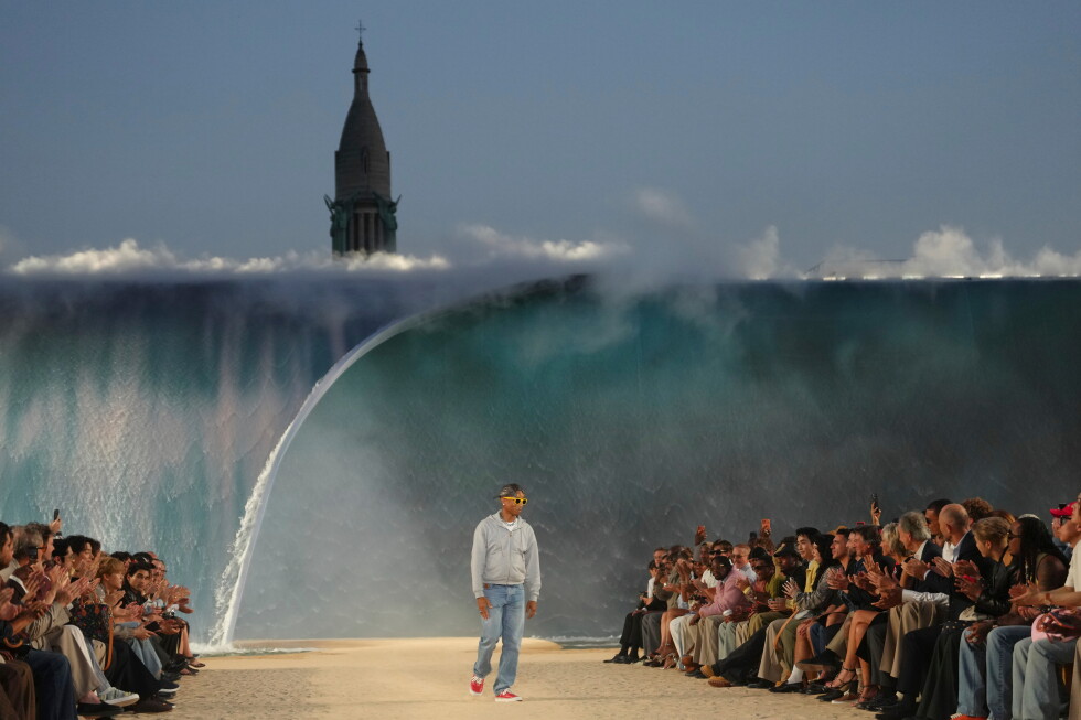 Heat catches Europe’s fashion industry unprepared as models face the sun in fur and wool