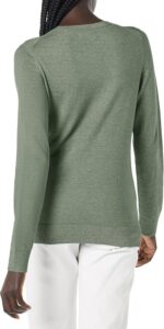 Amazon Essentials Women's Long-Sleeve Lightweight Crewneck Sweater, Flattering (Available in Plus Size) - Image 2
