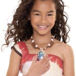 Disney Moana 2 Moana's Necklace Magical Sea Shell Star Light-Up Necklace for Girls Role Play and Dress Up, Officially Licensed by Disney, Great Birthday & Holiday Gift