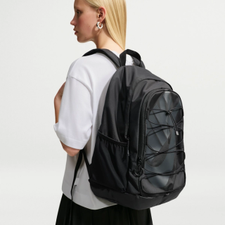 Nike Hayward Backpack 26L "Black/Anthracite" (SKU: HJ8200-013). Photo via Nike.
