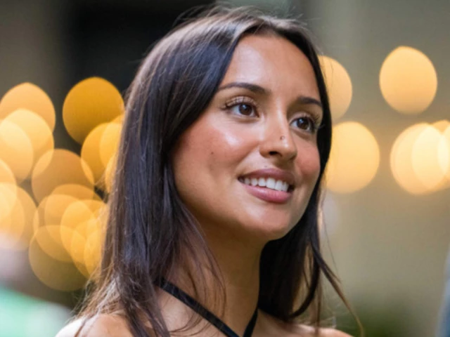 Alexandra Leclerc's message to fashion brand seemingly asking for freebie sparks backlash | The Express Tribune