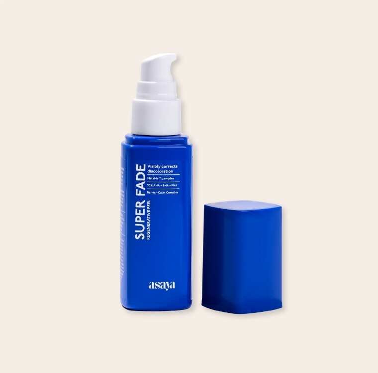 Asaya Super Fade Regenerative Peel exfoliates dead skin cells to reveal a smoother, brighter complexion.
