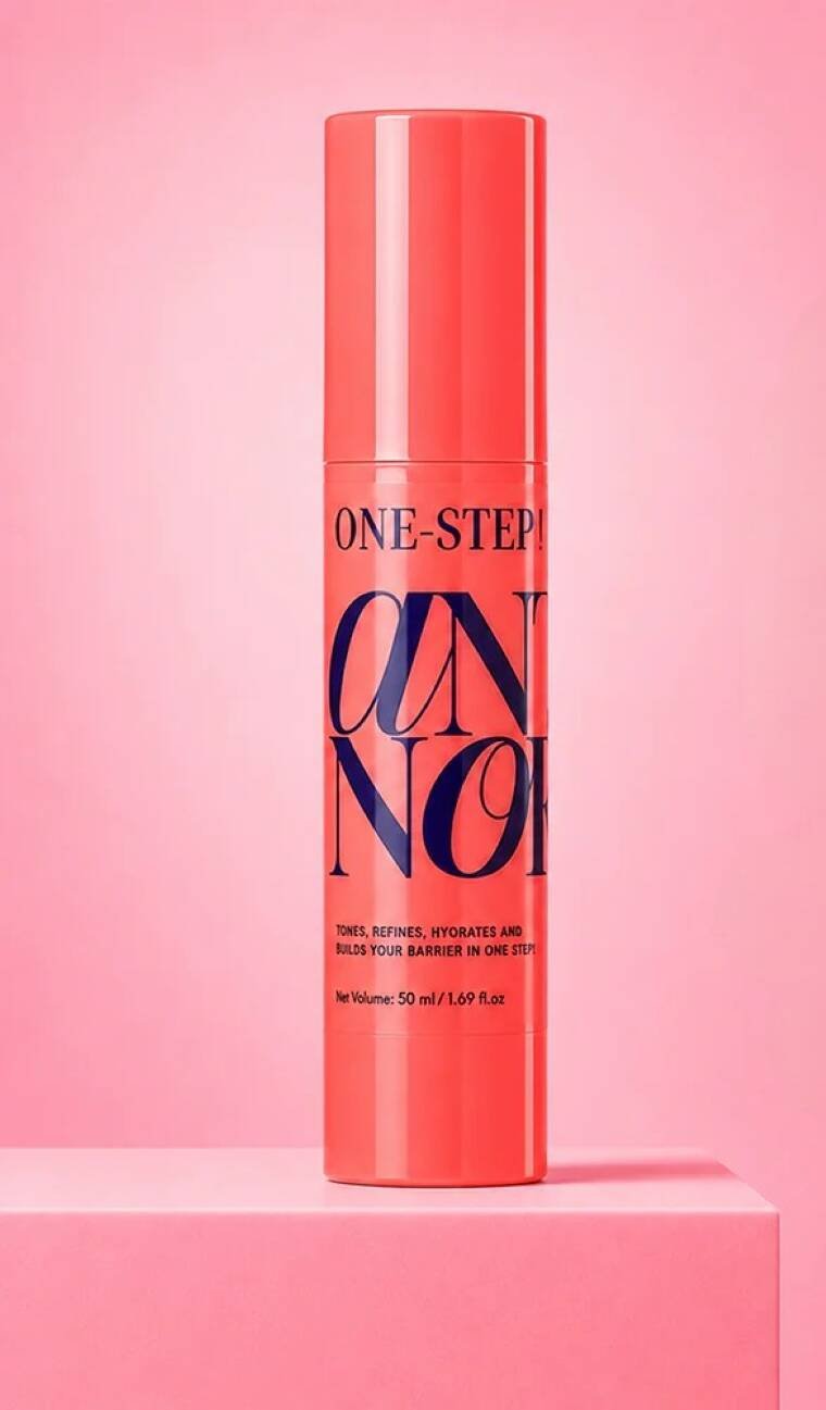 Antinorm One Step Wonder simplifies skincare by hydrating, repairing, and brightening skin in one step.