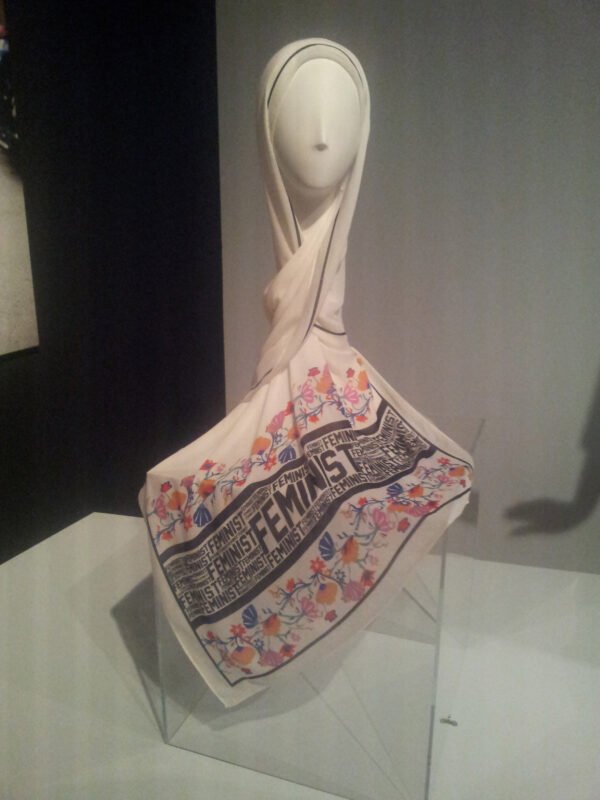 Fashion exhibition stirs controversy | D+C - Development + Cooperation