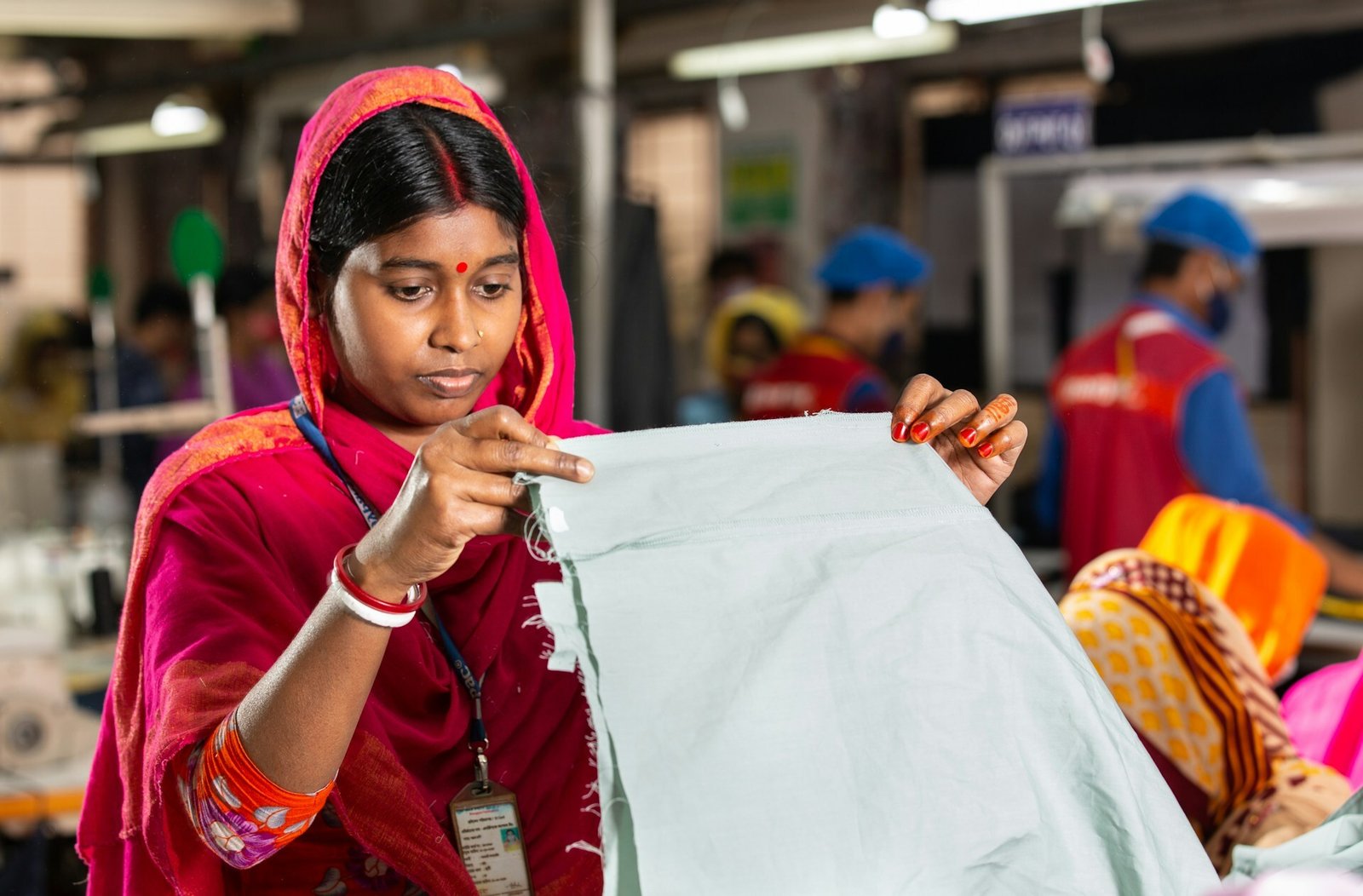 Baptist report highlights gap between fashion brands’ commitments and workers’ rights