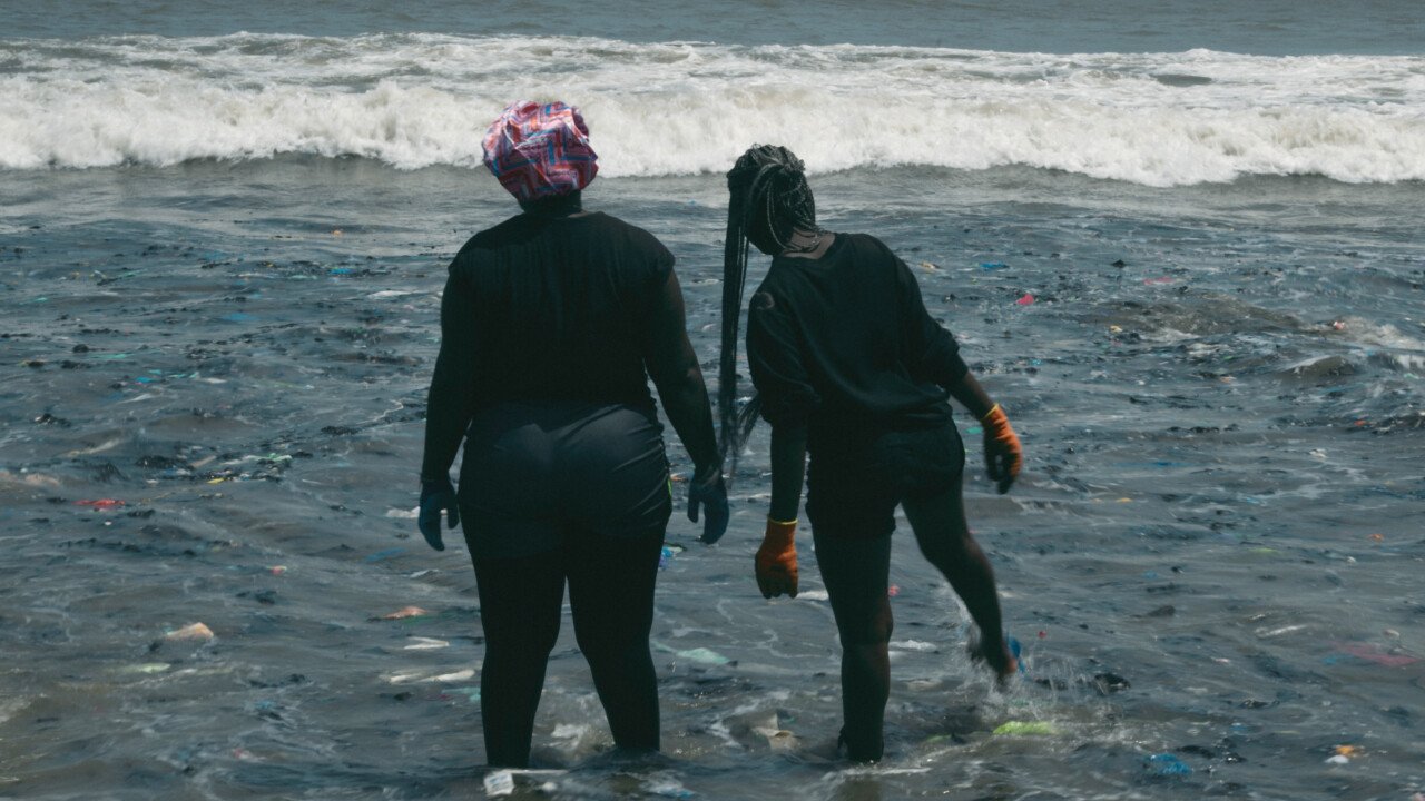 Global Fashion Waste Chokes Ghana’s Beaches. Here’s Who Is Cleaning It Up. | Atmos