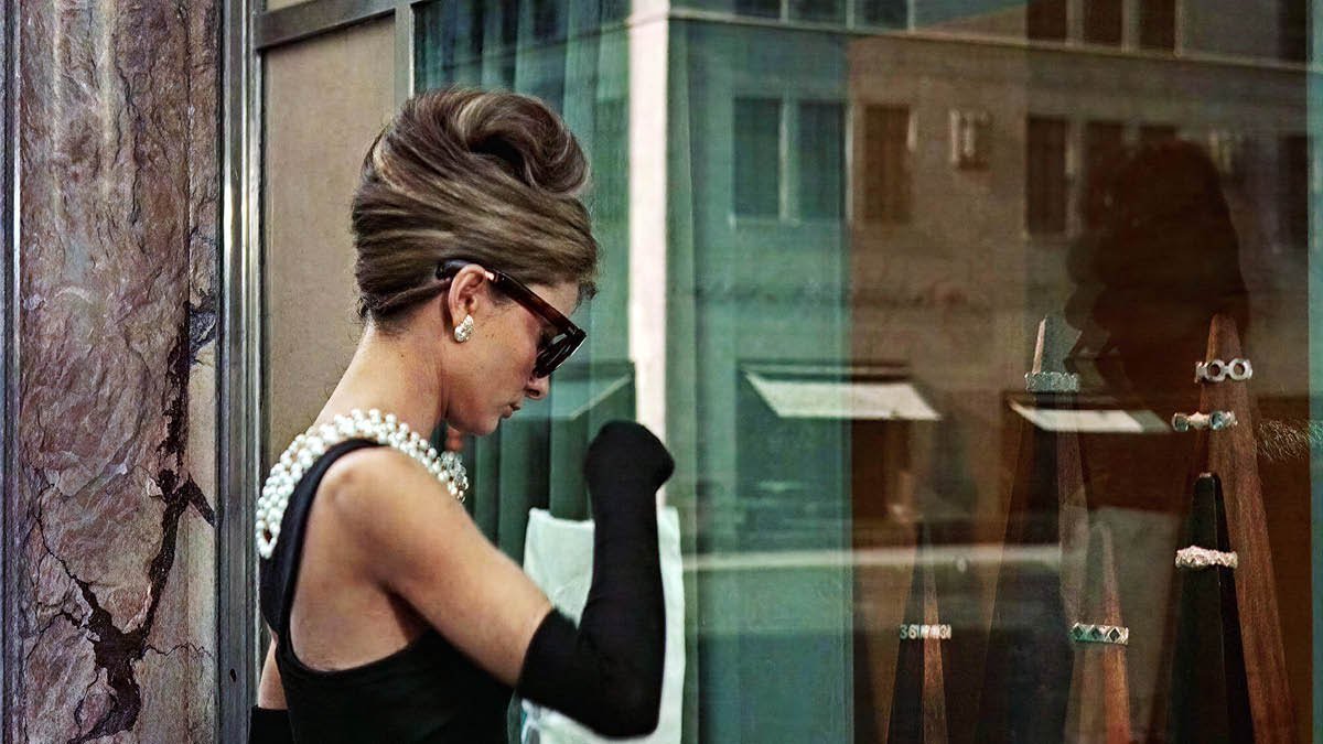 From ‘Rebecca’ to ‘Top Gun’: How Fashion Took Center Stage - Modaes Global